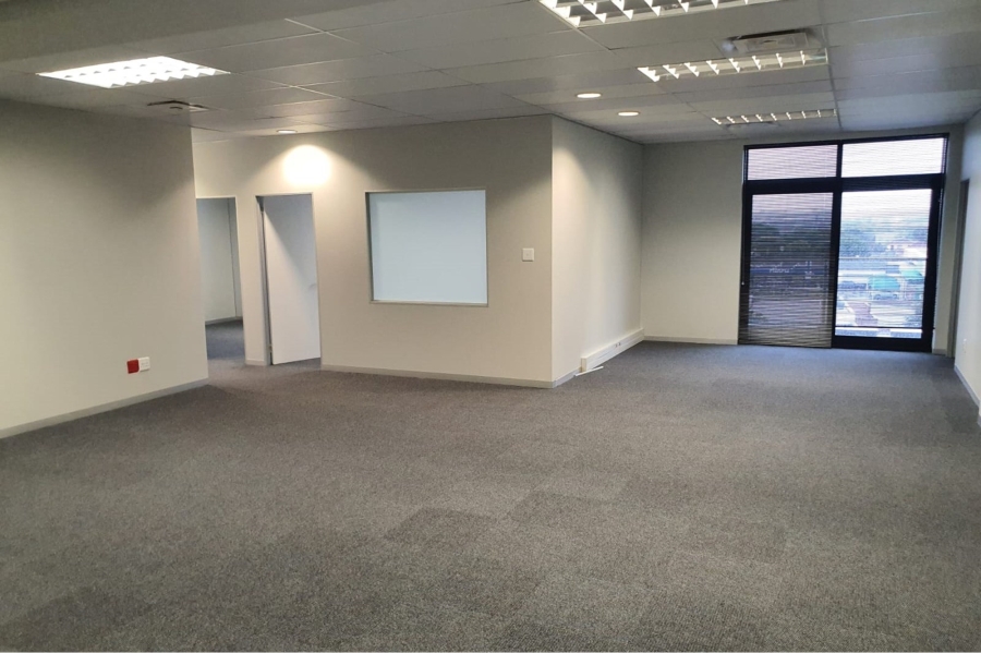 To Let commercial Property for Rent in Newton Park Eastern Cape